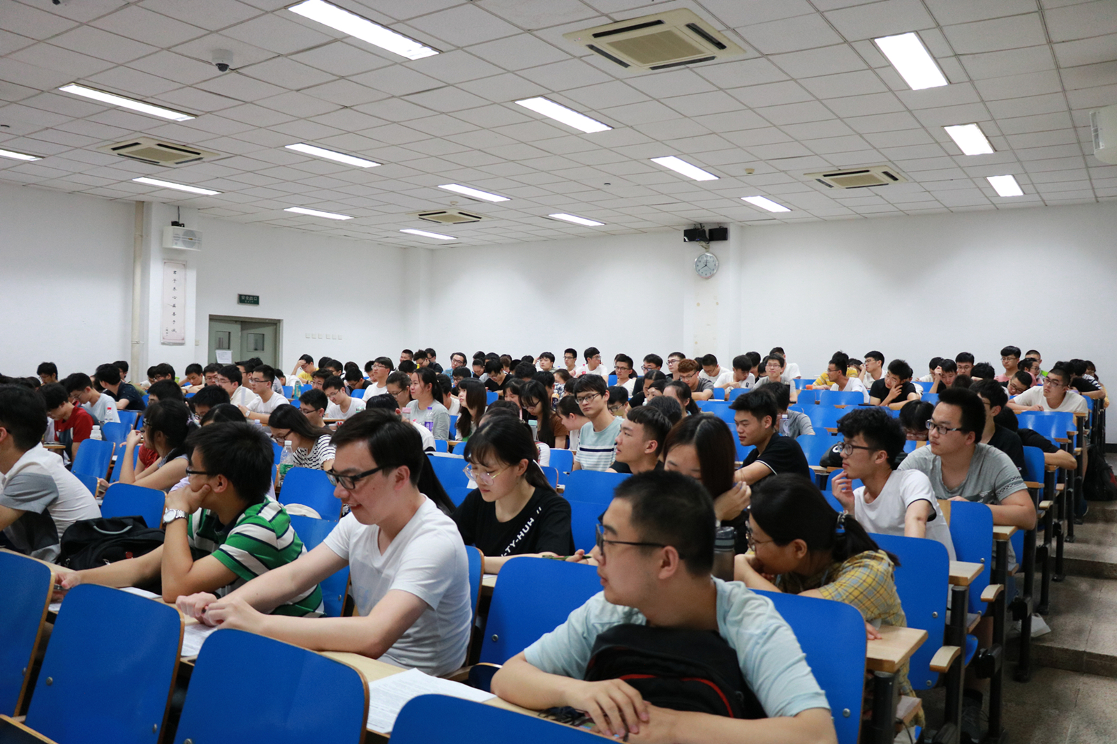 崇尚实践、知行并重,青春的汗水永远在路上——瘦猴探花
召